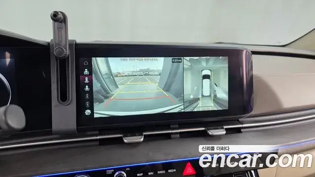 Kia Carnival 2023 — Photo 15/20