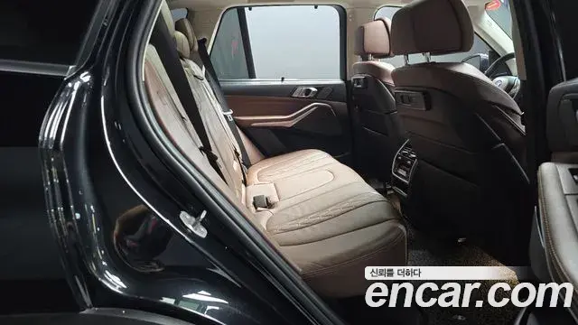 BMW X5 2021 — Photo 11/20