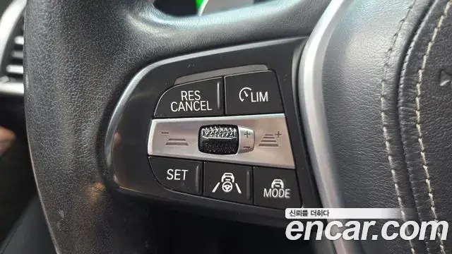 BMW X5 2021 — Photo 19/20