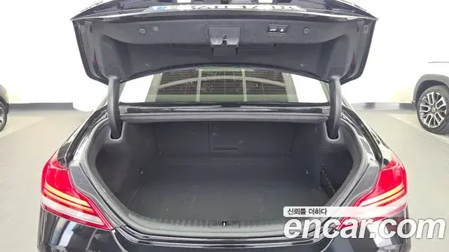 Genesis G70 2020 — Photo 32/32