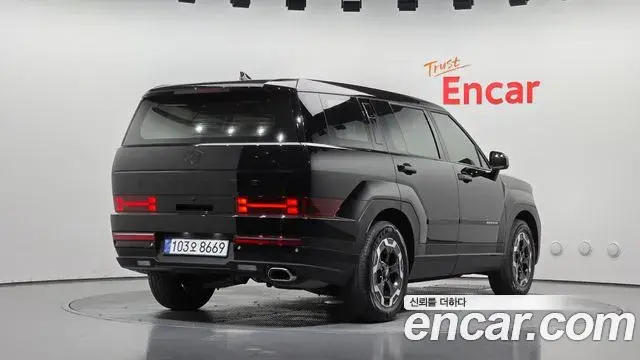 Hyundai Santa Fe 2025 — Photo 2/20