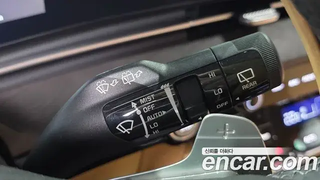 Kia Carnival 2023 — Şəkil 18/20