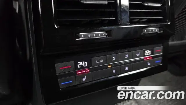 Volkswagen Touareg 2023 — Şəkil 5/36