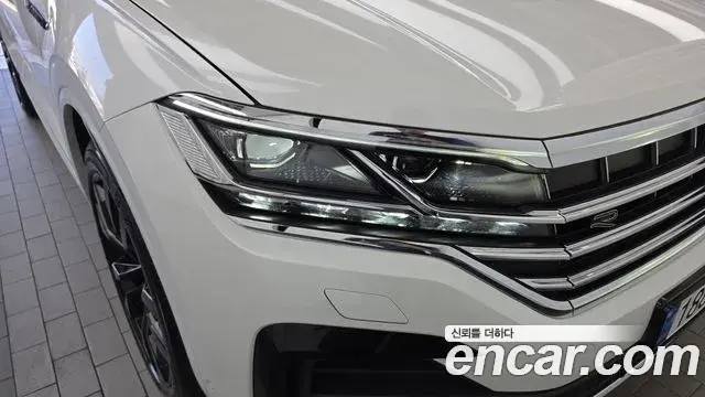 Volkswagen Touareg 2023 — Şəkil 11/36