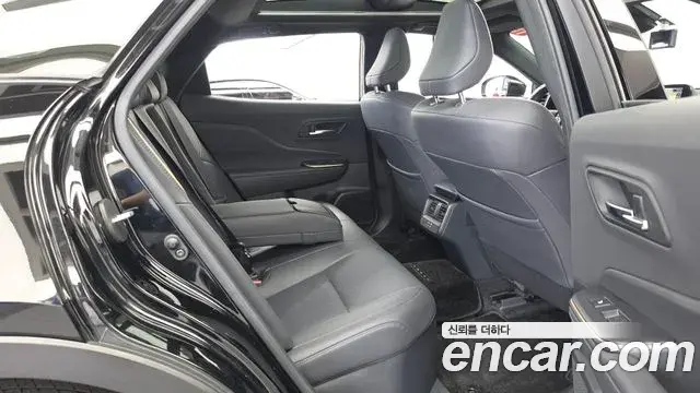Toyota Crown Crossover 2023 — Photo 12/20