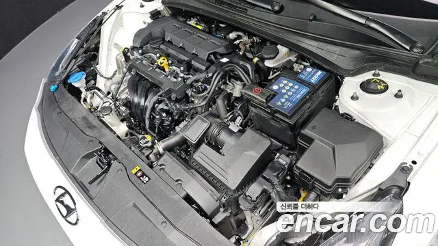 Hyundai Avante 2023 — Photo 6/20