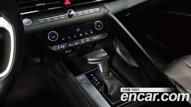 Hyundai Avante 2023 — Photo 9/20