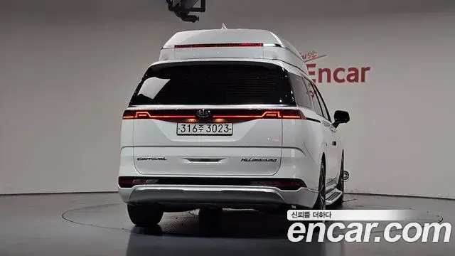 Kia Carnival 2021 — Фото 4/20