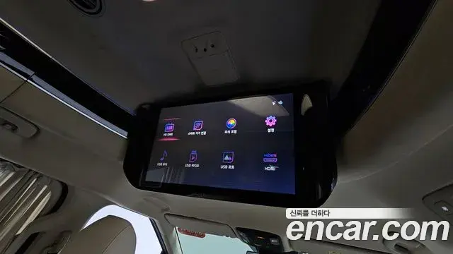 Kia Carnival 2021 — Фото 18/20