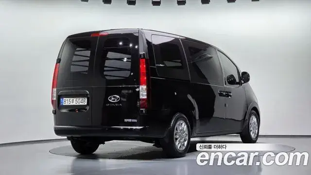 Hyundai Staria 2022 — Photo 2/20