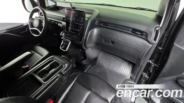 Hyundai Staria 2022 — Photo 7/20