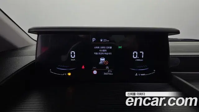 Hyundai Staria 2022 — Photo 8/20