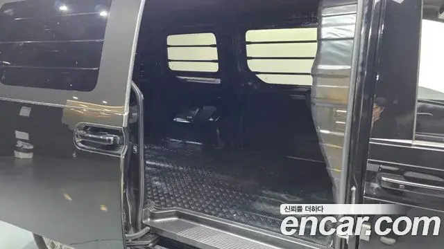 Hyundai Staria 2022 — Photo 12/20