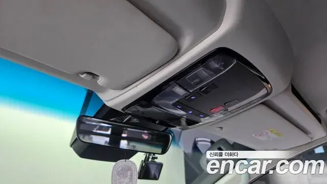 Hyundai Staria 2022 — Photo 18/20