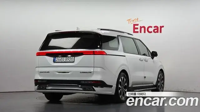 Kia Carnival 2020 — Photo 2/20