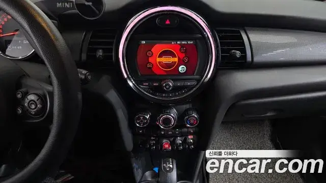 Mini Cooper 2019 — Şəkil 15/20