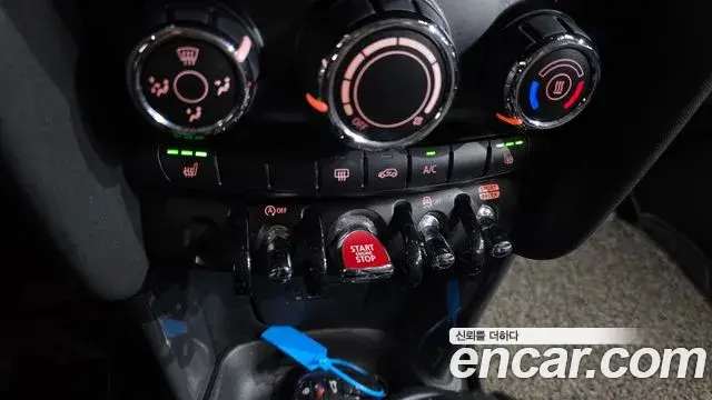 Mini Cooper 2019 — Şəkil 18/20