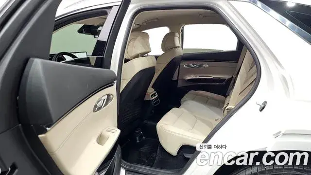 Genesis GV70 2024 — Photo 12/20