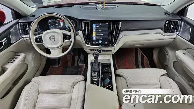Volvo V60 Cross Country 2019 — Фото 7/20