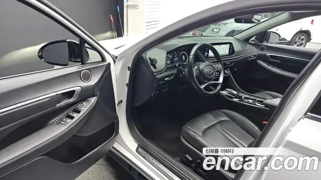 Hyundai Sonata 2022 — Фото 10/20