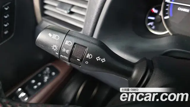 Lexus RX450h 2019 — Photo 20/37