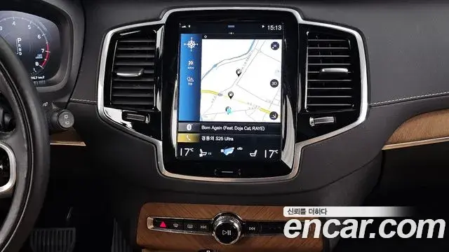Volvo XC90 2018 — Photo 12/20