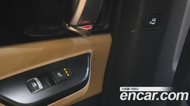 Kia Carnival 2021 — Photo 19/20