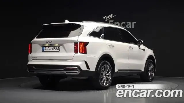 Kia Sorento 2022 — Photo 2/20