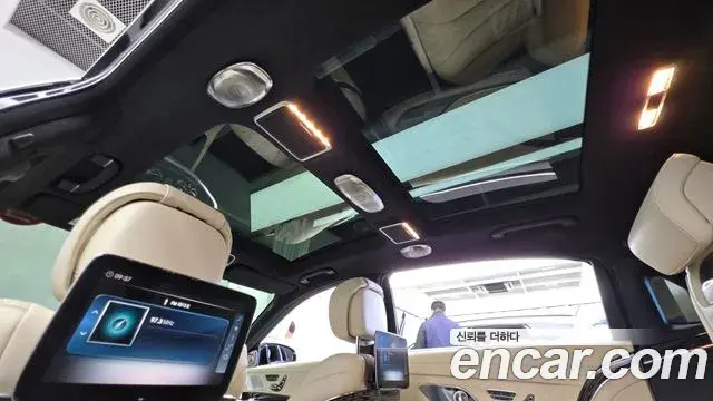 Mercedes-Benz S-Class 2018 — Photo 14/20