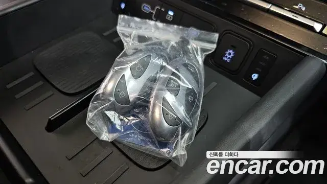 Hyundai Santa Fe 2024 — Photo 16/20