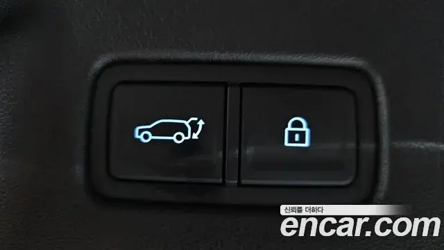 Hyundai Santa Fe 2024 — Photo 18/20