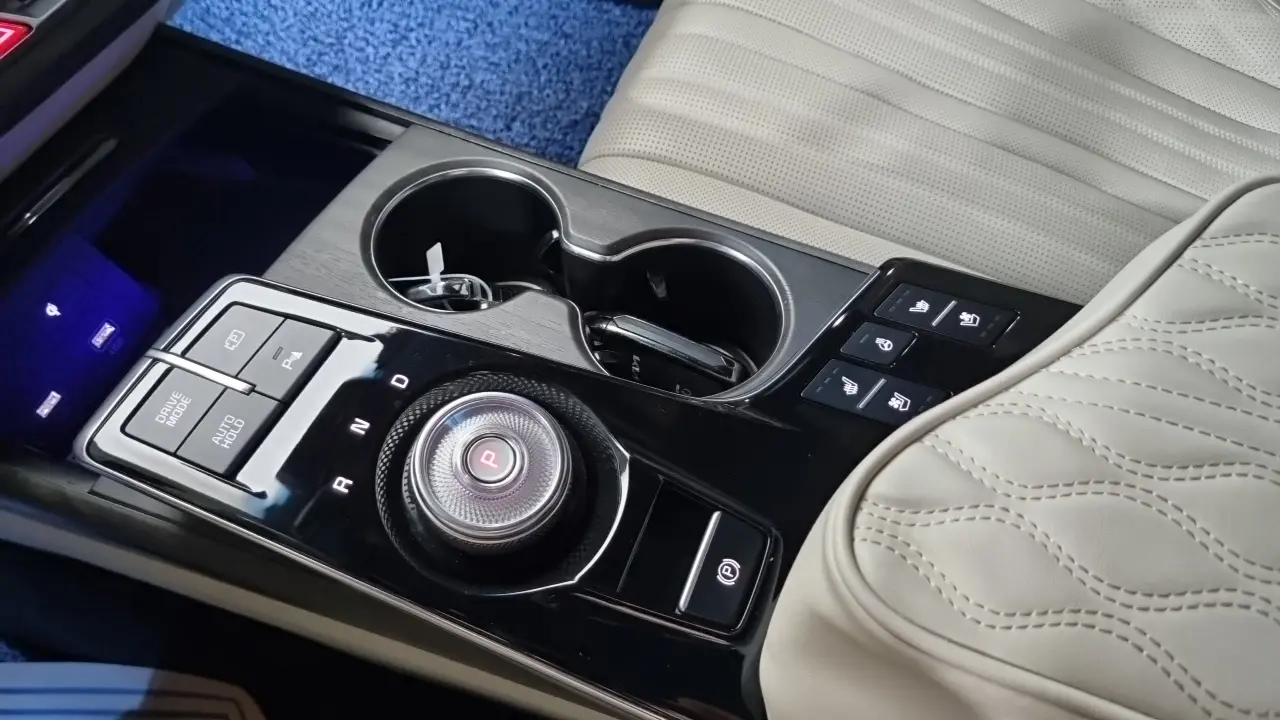 Kia K8 2021 — Photo 8/18