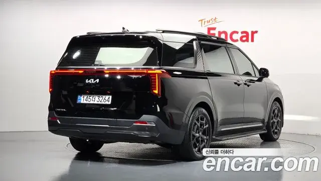 Kia Carnival 2024 — Photo 2/20