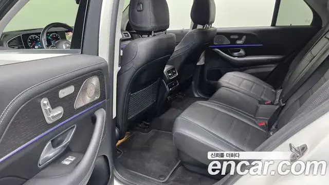 Mercedes-Benz GLE-Class 2023 — Фото 12/20