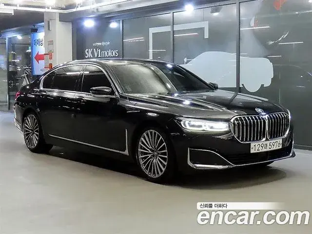 BMW 7 Series 2019 — Фото 9/20