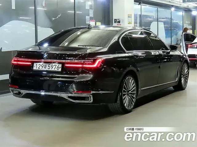BMW 7 Series 2019 — Фото 3/20