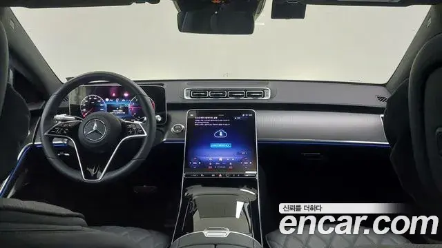 Mercedes-Benz S-Class 2025 — Photo 9/18