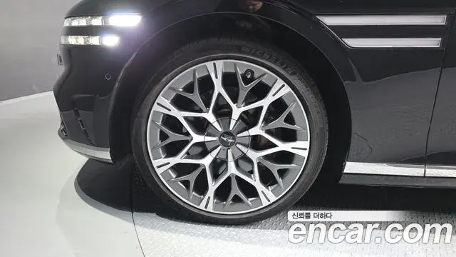 Genesis G90 2023 — ფოტო 5/20