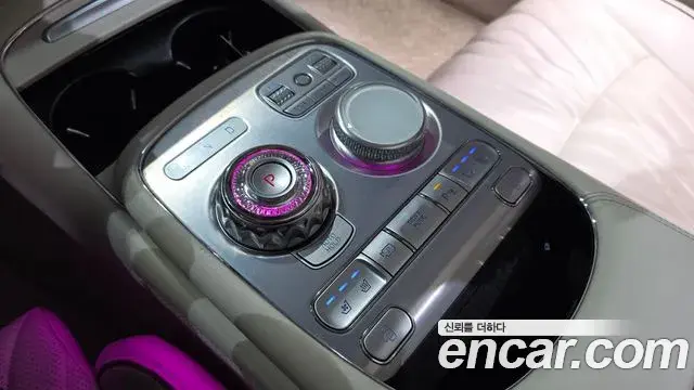Genesis G90 2023 — ფოტო 8/20