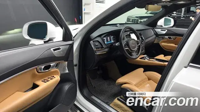 Volvo XC90 2024 — Photo 10/20