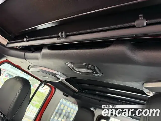 Jeep Wrangler 2019 — Фото 16/19