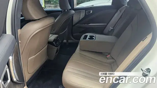 Kia K8 2024 — Photo 10/20