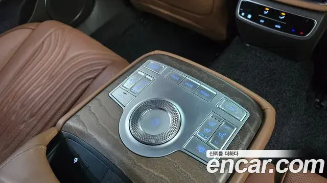 Genesis Electrified G80 2022 — Photo 19/20