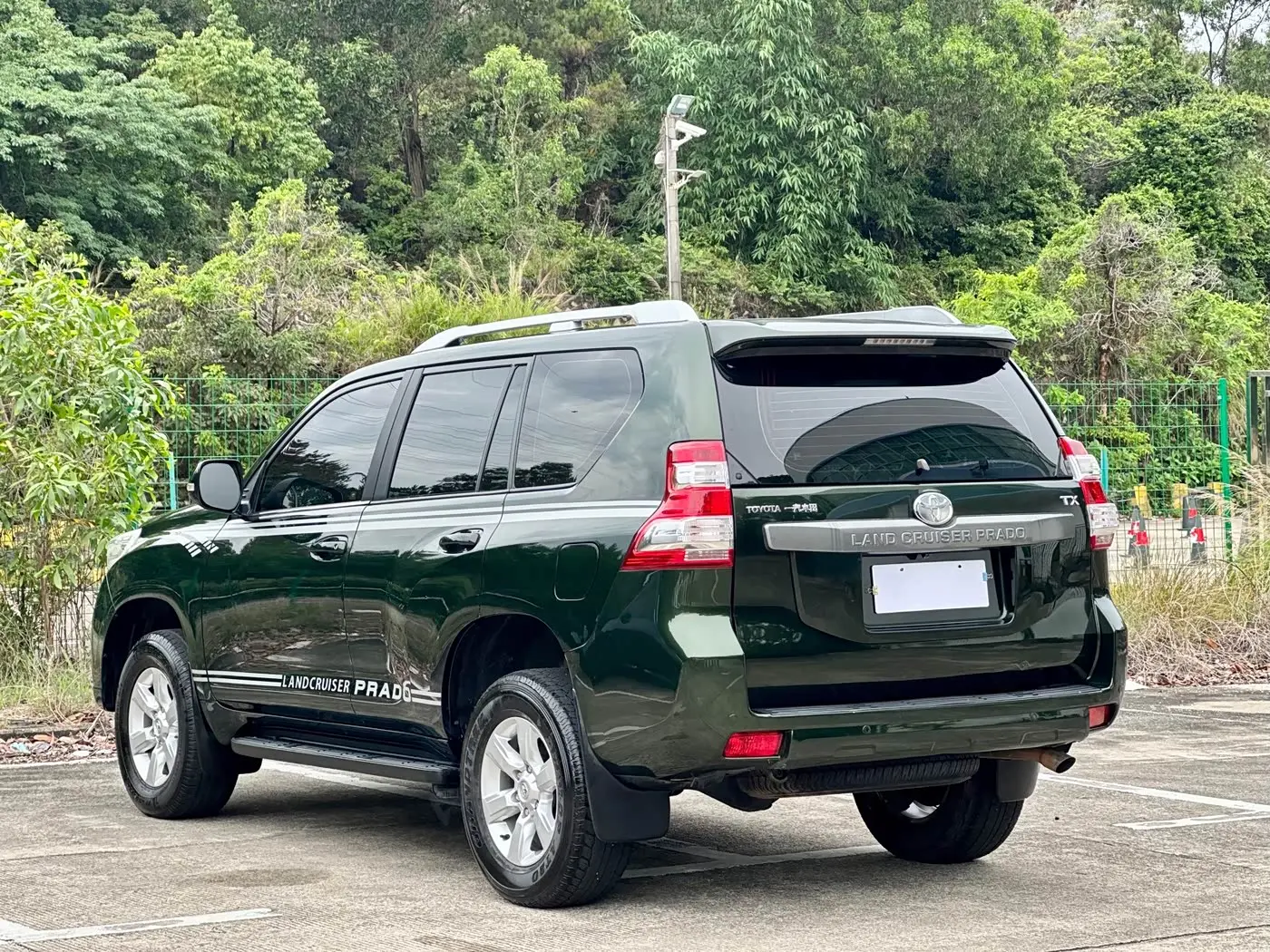 Toyota Prado 2017 — Photo 15/17