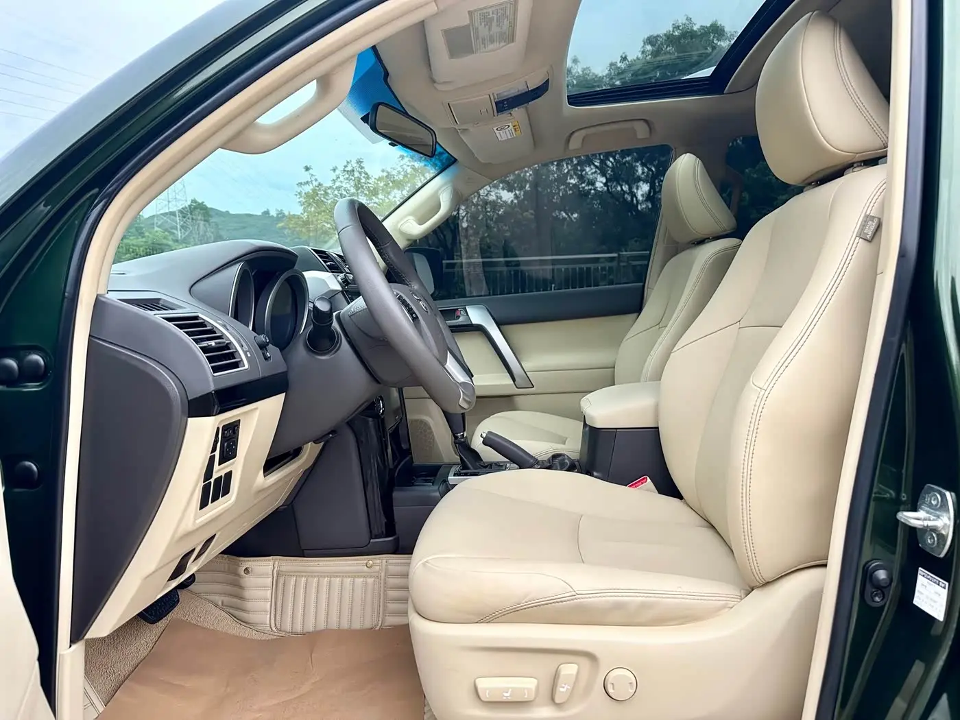 Toyota Prado 2017 — Photo 4/17