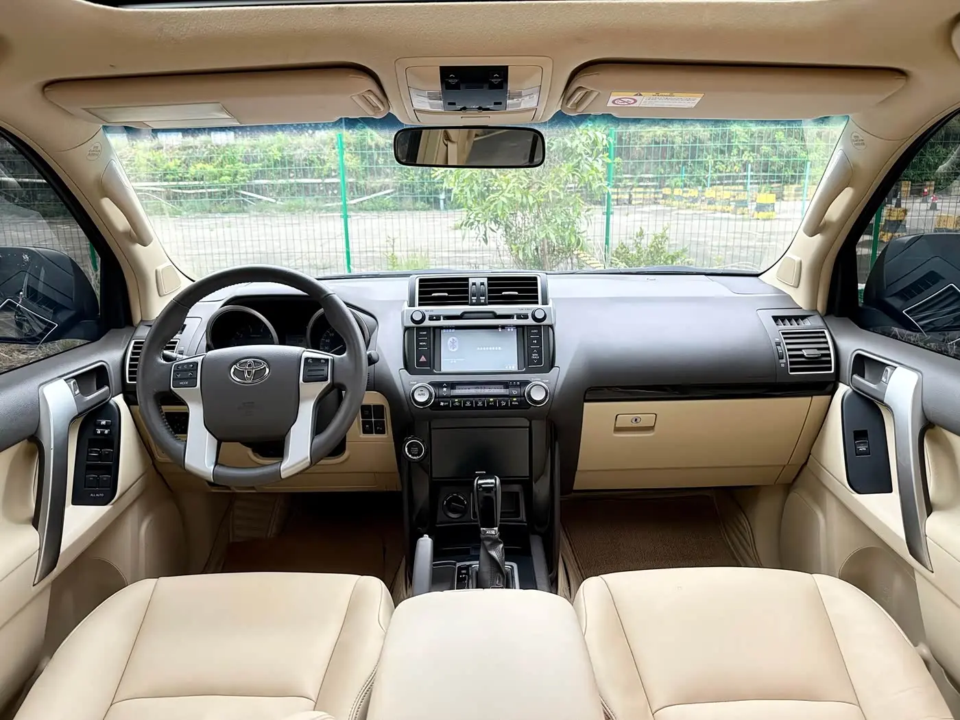 Toyota Prado 2017 — Photo 9/17