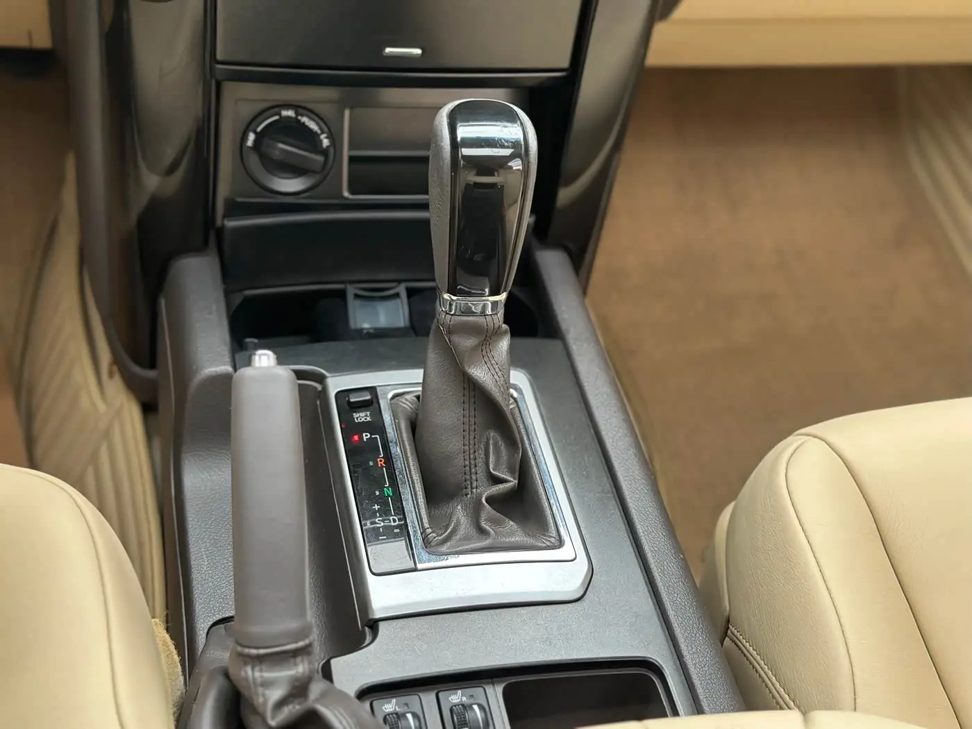 Toyota Prado 2017 — Photo 7/17