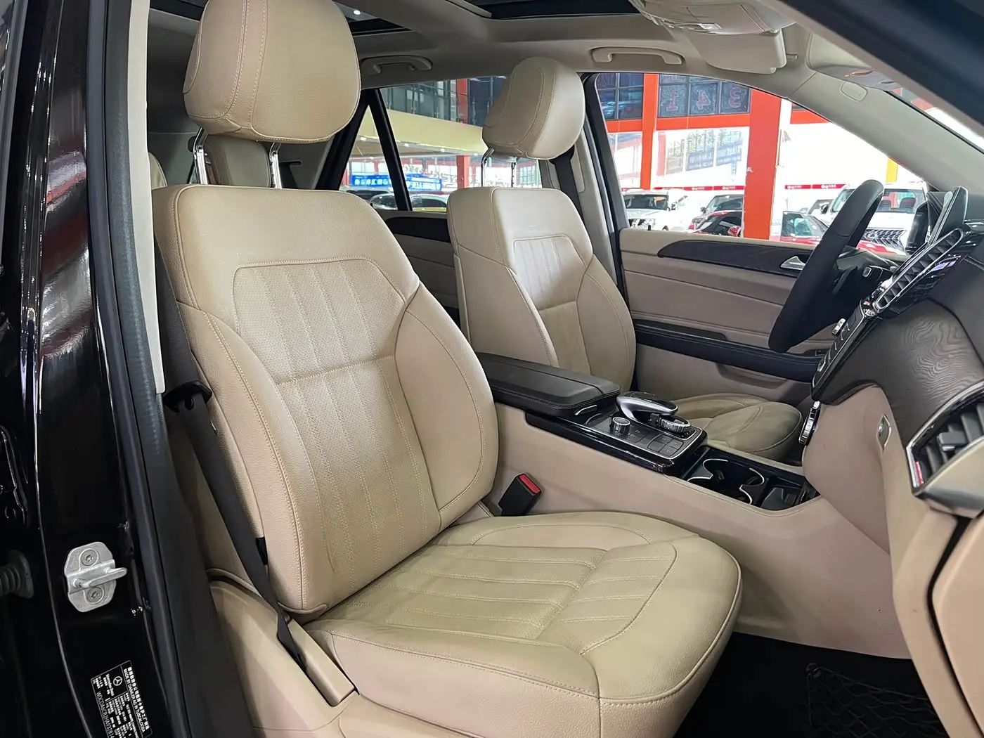Mercedes-Benz GLE 2017 — Photo 15/15