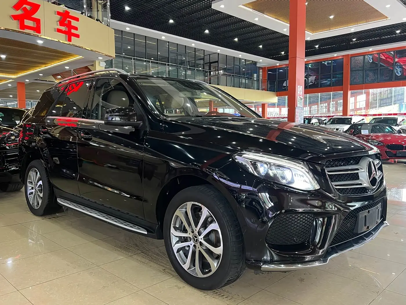 Mercedes-Benz GLE 2017 — Photo 3/15