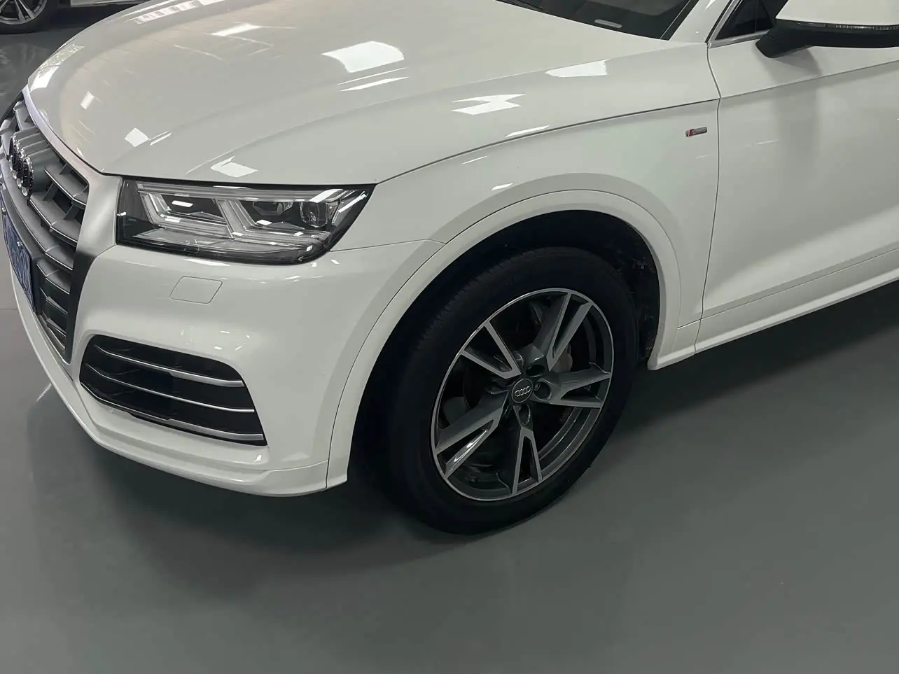 Audi Q5L 2019 — Фото 2/11